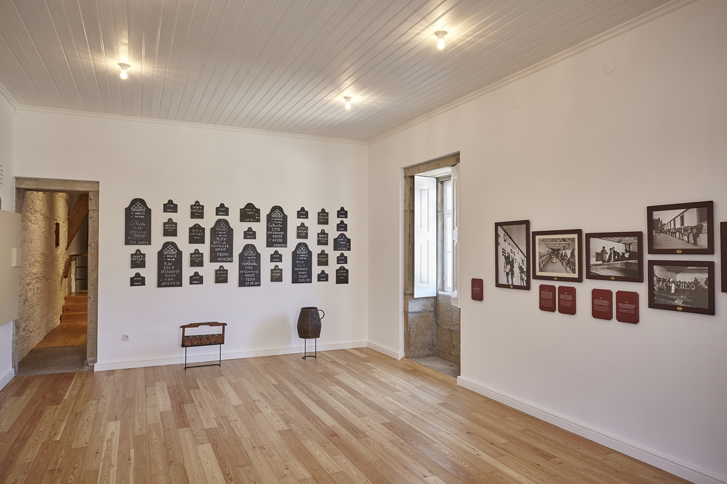 The anteroom leading to the old lodge